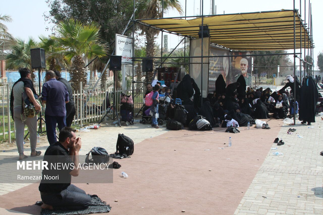 عشية "زيارة الأربعين".. طهران تغلق المعابر الحدودية المؤدية للعراق أمام الزوار الإيرانيين