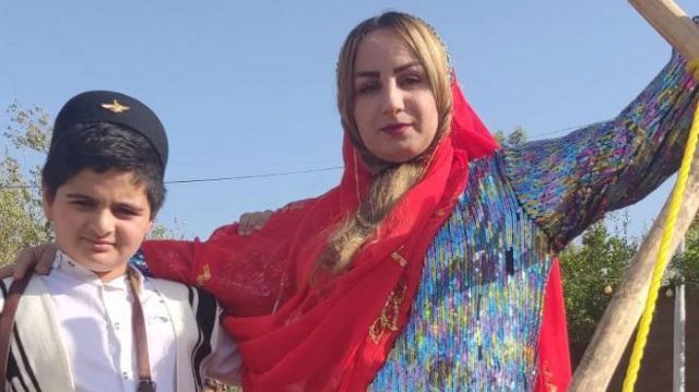 Kian Pirfalak and her mother (file photo)