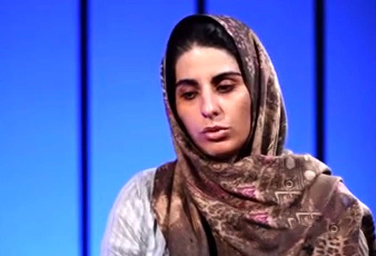 معتقلة محتجة على "الحجاب الإجباري" في إيران تتعرض للتعذيب وظهور أعراض "النزيف الداخلي"