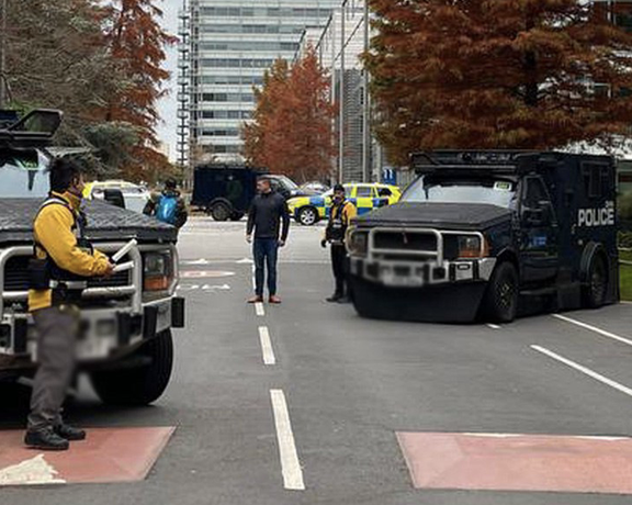 "القناة 11" الإسرائيلية: الموساد يبلغ بريطانيا عن تهديدات بالقتل ضد صحفيين إيرانيين