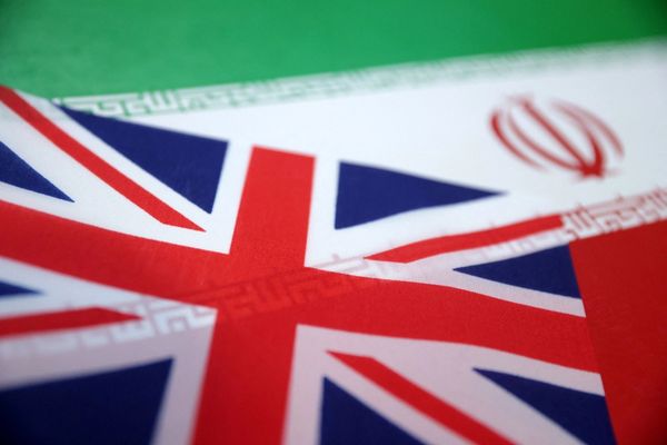 Iran, UK foreign ministers discuss nuclear issue in phone call