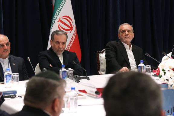 عراقچی، وزیر خارجه سخنان پزشکیان در خصوص کنار گذاشتن سلاحها را «نظری و تحلیلی» خواند