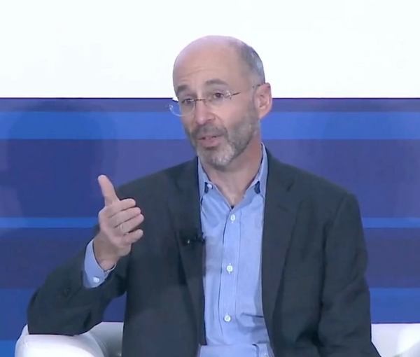 روبرت مالي: قادة النظام الإيراني سجنوا أنفسهم في "دوامة مغلقة"