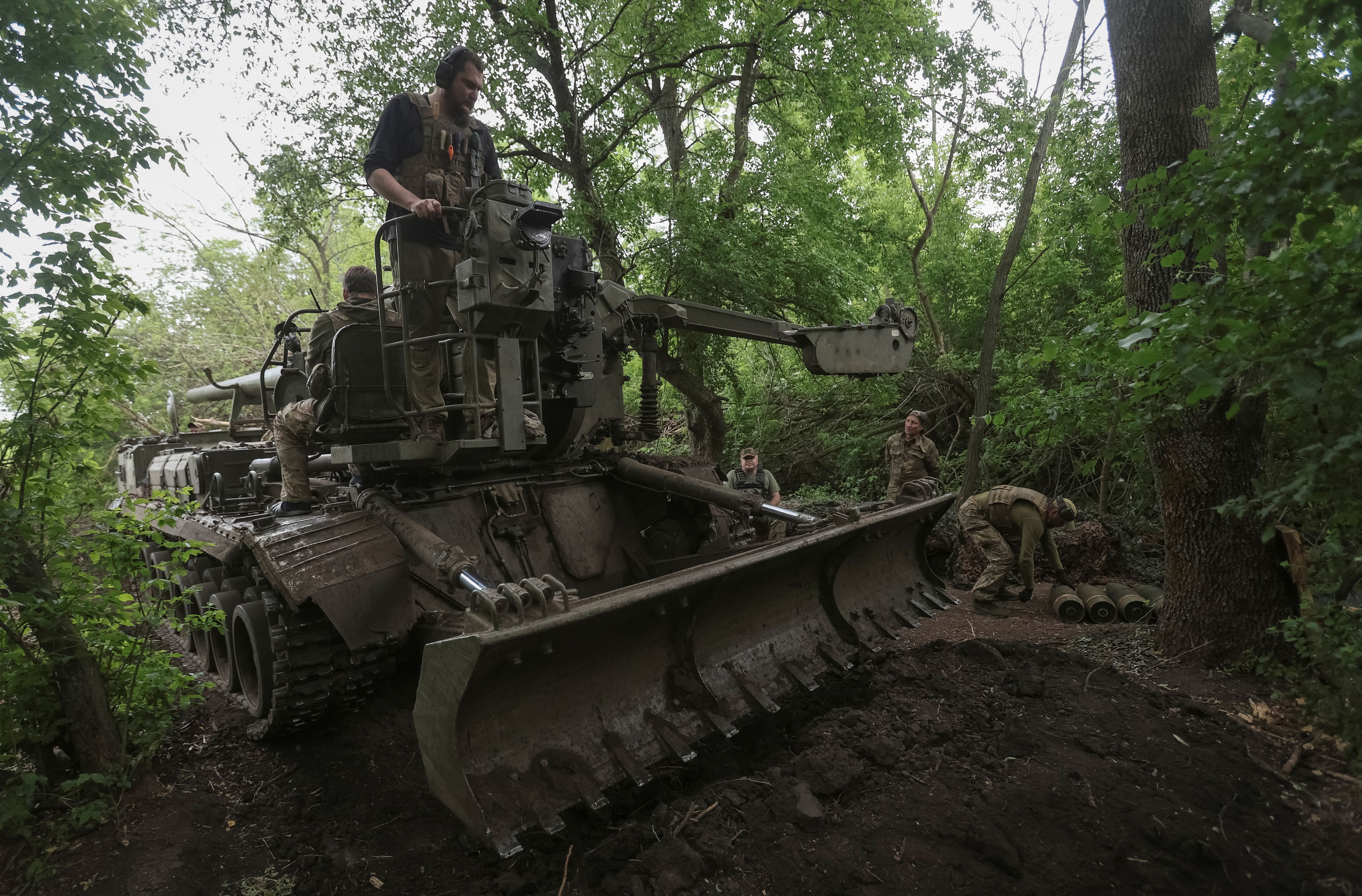  نیروهای اوکراینی در خط مقدم نبرد با روسیه، منطقه دونتسک، ۹ خرداد