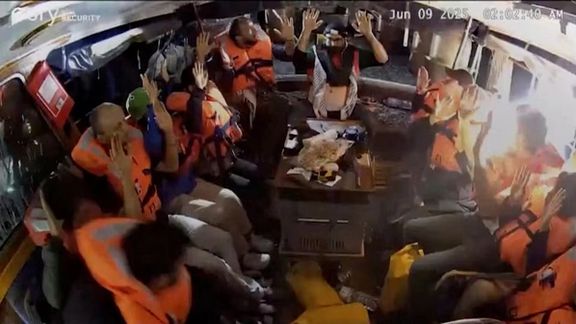 لحظه توقیف قایق مادلین