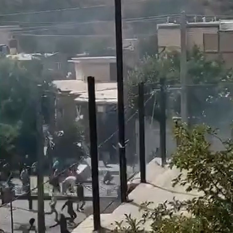 شلیک نیروهای امنیتی به معترضان در دیواندره و سقز؛ درگیری با دانشجویان معترض تهران و اصفهان