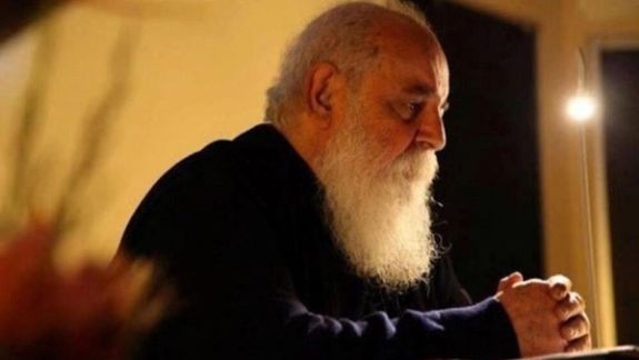 امیر هوشنگ ابتهاج، متخلص به سایه، شاعر سرشناس ایرانی درگذشت