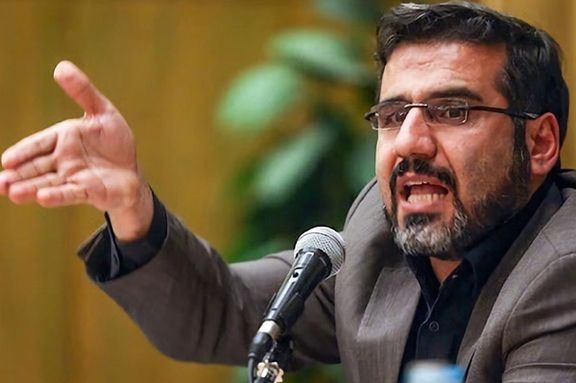 وزیر ارشاد: دشمن در فضای مجازی هر اطلاعاتی را در اختیار جوانان ما قرار میدهد