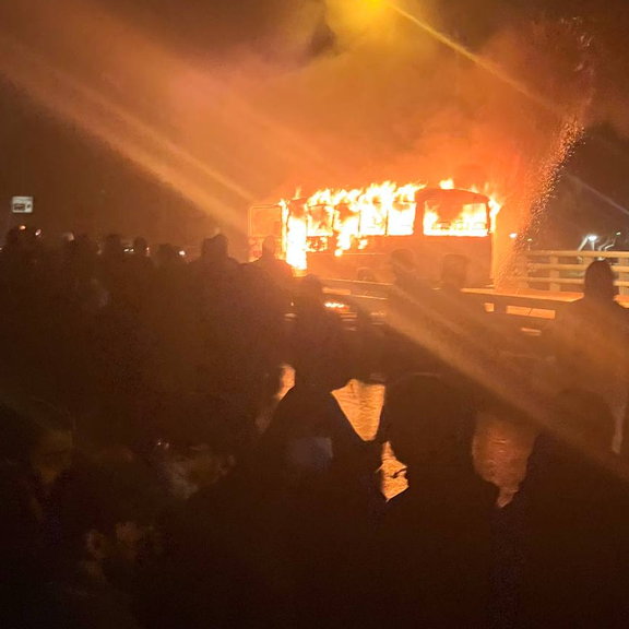 پیام مخاطب: پیکر معترضان را با خودروی زباله حمل کردند