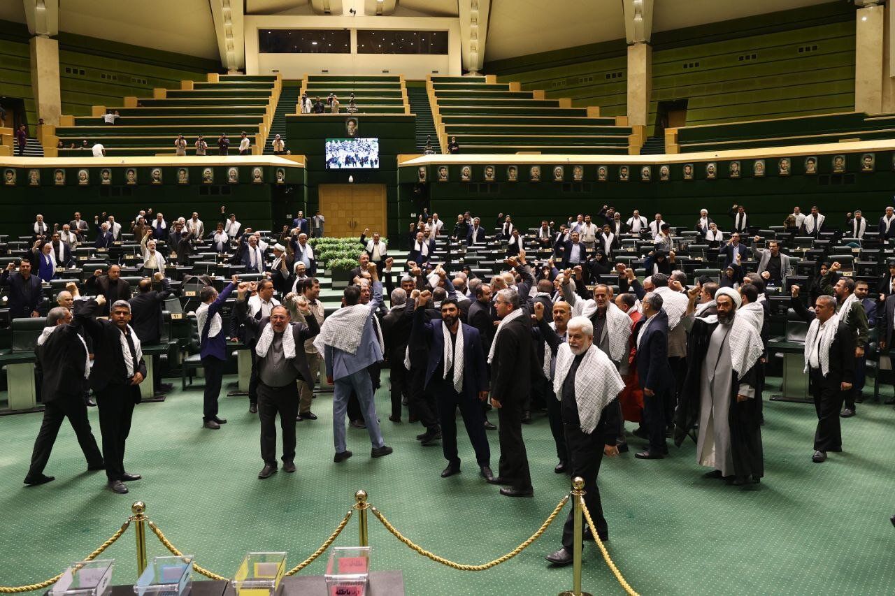 سخنگوی هیئت رییسه مجلس: طرح سه‌فوریتی خروج از ان‌پی‌تی بدون نوبت بررسی می‌شود