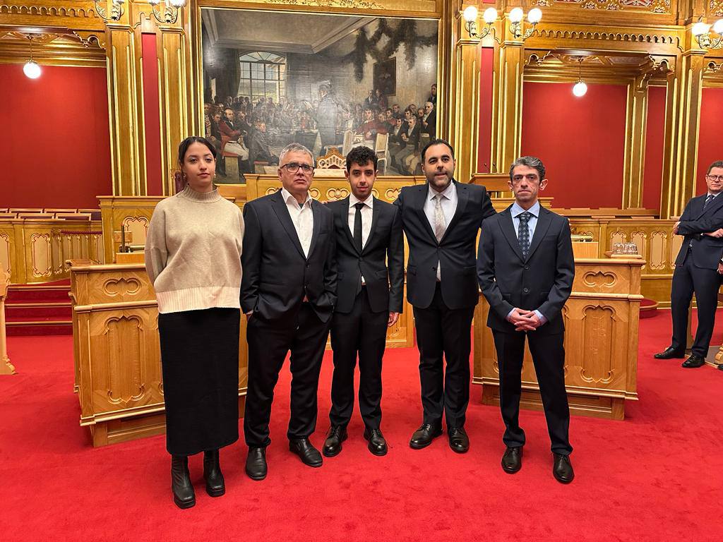 مسعود قره‌خانی، رییس‌ پارلمان نروژ همراه با خانواده نرگس محمدی