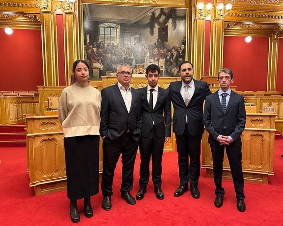 مسعود قرهخانی، رییس پارلمان نروژ همراه با خانواده نرگس محمدی