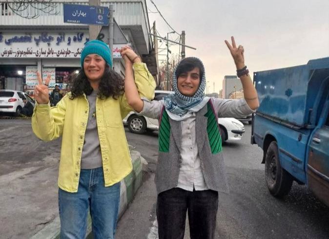 پرونده نیلوفر حامدی و الهه محمدی با عفو  آنها بسته شد 