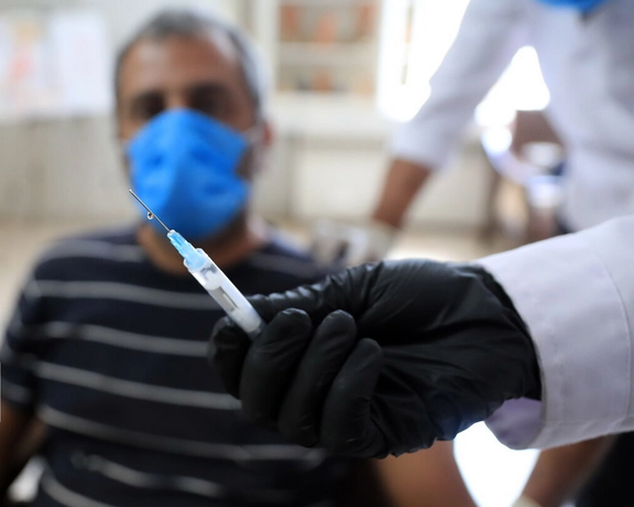 معاون علومپزشکی شیراز: متاسفانه ۲۰ تا ۳۰ درصد از جمعیت برای واکسن مراجعه نکردهاند