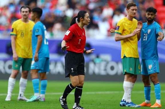 بهخاطر قضاوت داور زن ژاپنی؛ تلویزیون جمهوری اسلامی ۴۰ دقیقه از استرالیا-هند را سانسور کرد