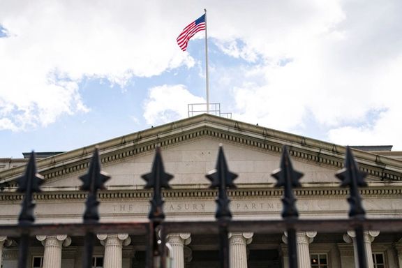 آمریکا بانک بینالمللی یمن و سه مقام ارشد آن را به دلیل حمایت از حوثیها تحریم کرد