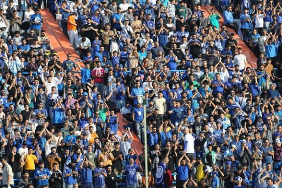 بهدلیل توهین به پرسپولیس؛ لیدر استقلال از حضور در استادیومها محروم شد