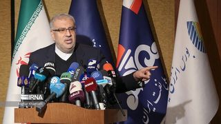 Iran Claims High Oil Exports While Financial Woes Continue