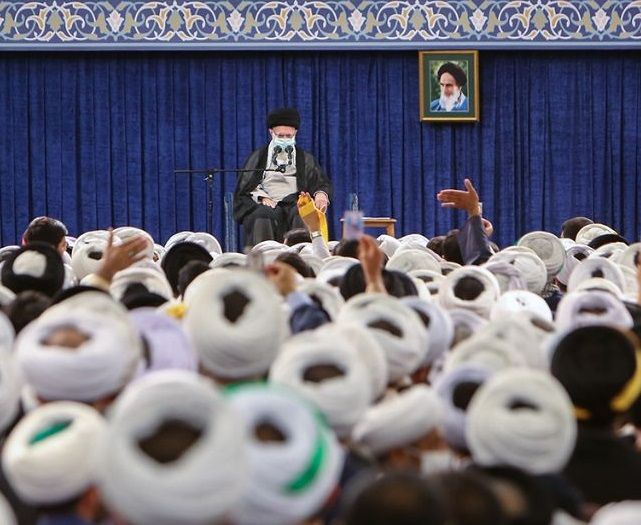 علی خامنه‌ای به طلاب: با وجود چیزهای جدیدی مثل هوش مصنوعی، تبلیغ اهمیت مضاعفی پیدا کرده