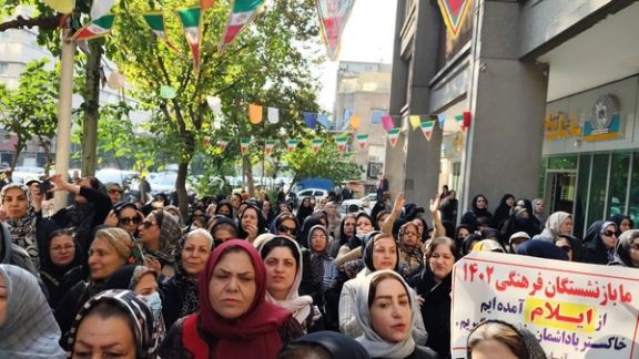 Retired teachers protest in Iran over unpaid benefits, overdue pensions