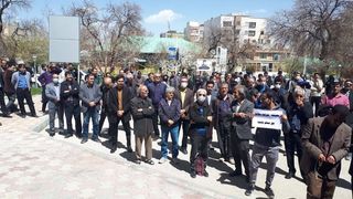 Iran Security Forces Attack Teachers’ Protests, Make Arrests