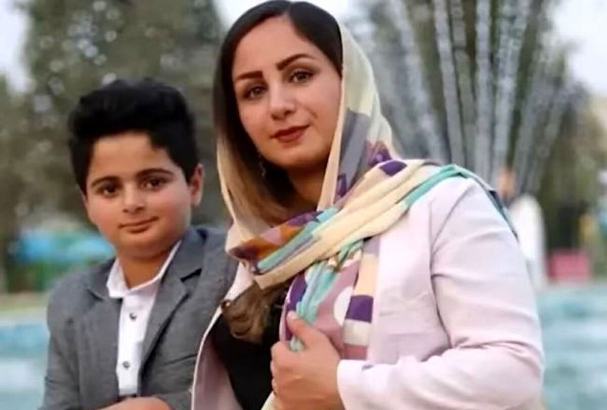 Kian Pirfalak and her mother