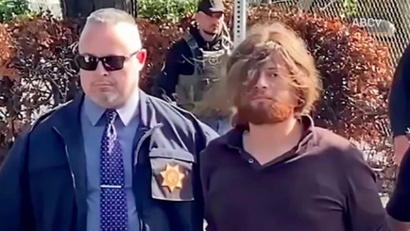 یک ایرانی-آمریکایی ۳۳ ساله به اتهام تیراندازی به افسر پلیس بزرگراه در کالیفرنیا بازداشت شد