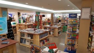 Prominent Iranian Bookstore Shut Down Over Customers’ Hijab