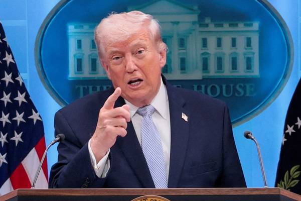 ترامپ درباره مقامات جمهوری اسلامی: تنها دلیل زنده بودنشان این است که مذاکره کنند