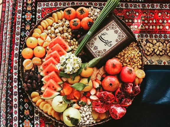 آنسوی سکه فقر؛ از اجاره سینی یلدا برای عروس تا گرو گذاشتن انگشتر برای جشن مدرسه