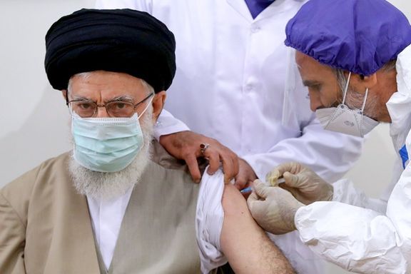 Ali Khamenei receiving a COVID vaccine shot in 2021