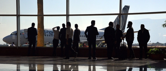 بعد إلغاء رحلات "ماهان" واحتجاجات حزب الله في بيروت.. منع هبوط الطيران اللبناني في إيران