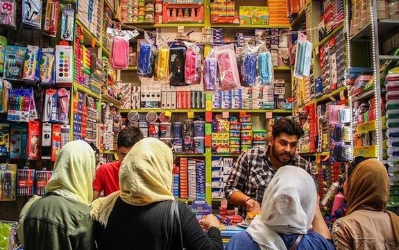 وكالة أنباء "إيلنا": أسعار مستلزمات المدارس شهدت ارتفاعاً جنونياً