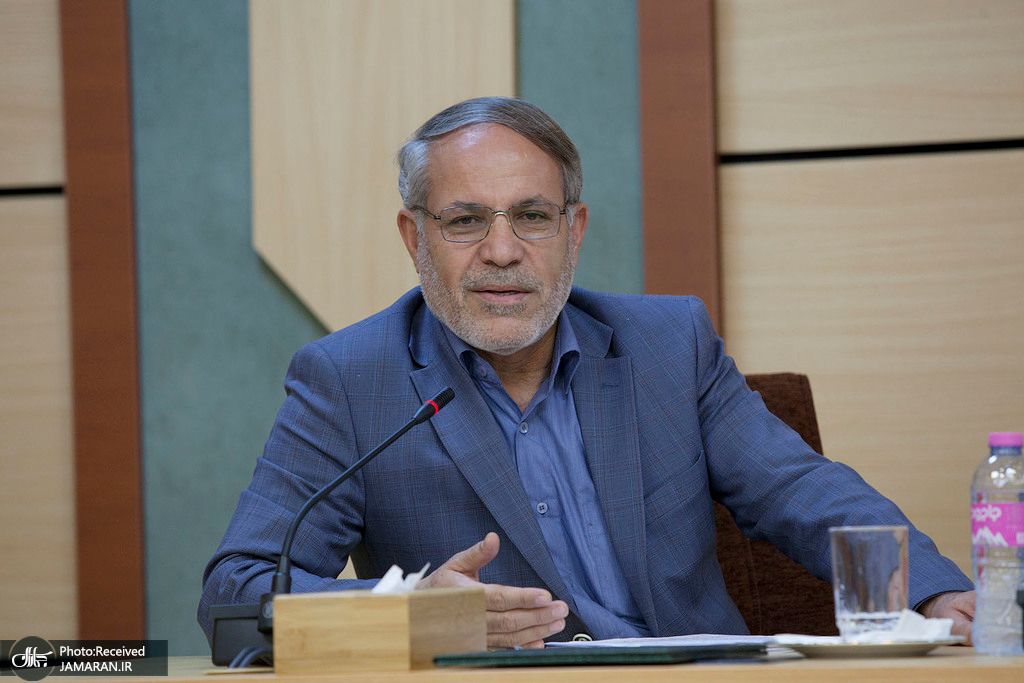 محمدحسن صادقی از حقوق‌دانان شورای نگهبان متهم است در شکنجه و بازجویان زندانیان دست داشته است. 