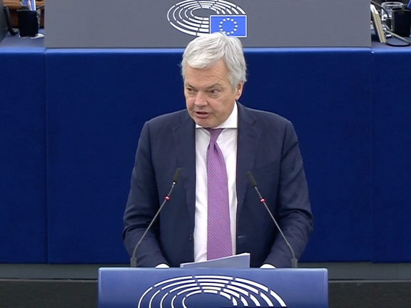 کمیسیونر عدالت و برابری اتحادیه اروپا: همه گزینهها برای واکنش به تحولات ایران روی میز است