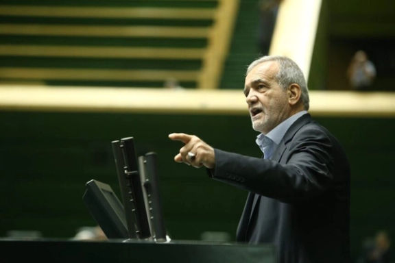 مسعود پزشکیان: وزیر ارشادی که معرفی کردیم، نمیآمد، خامنهای تلفنی دستور داد تا بیاید