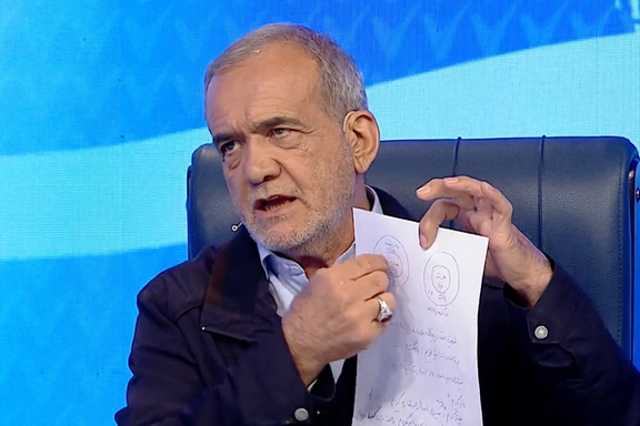 مسعود پزشکیان: قبل انقلاب با حقوق سربازی میشد موتور هوندا خرید، الان نه