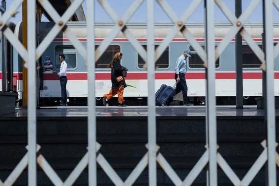 ركود غير مسبوق في صناعة السياحة الإيرانية تحت ظل شبح الحرب