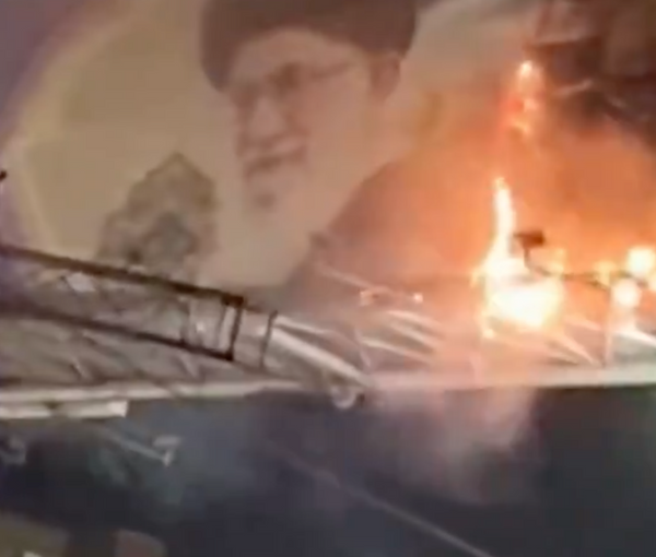 مظاهرات في طهران ومدن إيرانية أخرى وهتافات: الانتفاضة مستمرة حتى سقوط الديكتاتور