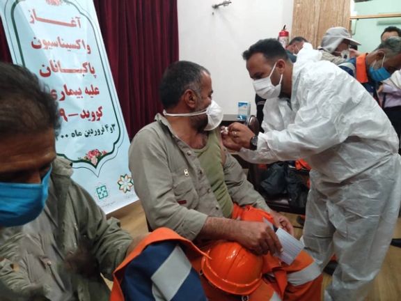 شهردار تهران: درحال بررسی استفاده ۷۰ کارمند شهرداری منطقه ۶ از سهمیه واکسن پاکبانان هستیم