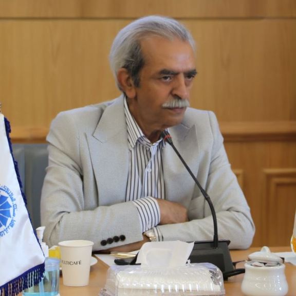 Chairman of the Chamber of Commerce: Iran's GDP decreased by 57% in three years