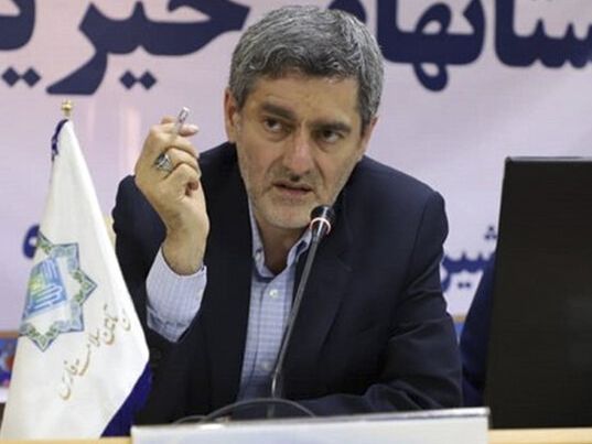 استاندار فارس: پزشکانی که تهدید به مهاجرت میکنند، میتوانند بروند، بدرقهشان هم میکنیم