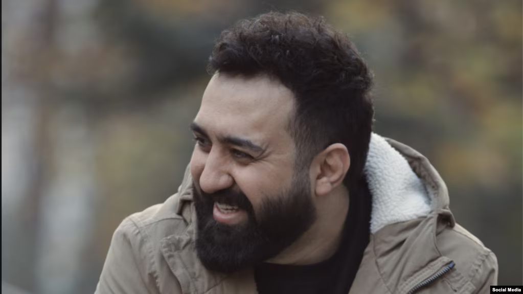 أكثر من 250 فنانًا إيرانيًا: جلد المغني مهدي يراحي هو جلد للإنسانية