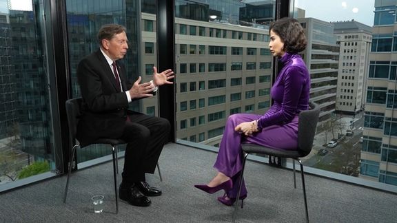 بترايوس: الهجوم على إيران سيشمل المنشآت النووية والدفاعات الجوية والقواعد الصاروخ