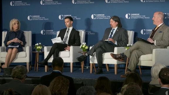 گفتوگوها با تهران در آستانه نقطه عطف؛ هشدار مذاکرهکنندگان پیشین آمریکا