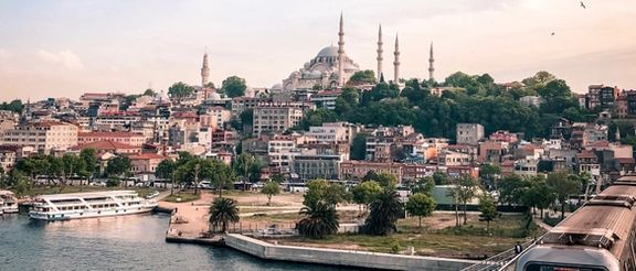 نماینده مجلس: ۳۰۰ میلیون دلار سرمایه از ایران برای خرید ملک در ترکیه خارج شده است