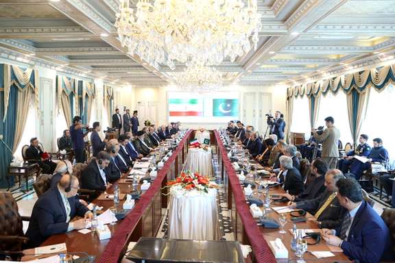 Iranian President Ebrahim Raisi and his delegation during a meeting with Pakistani officials in Islamabad, April 22, 2024