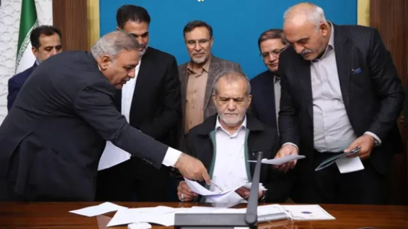 دولت پزشکیان بخشی از دستگاه سرکوب و تحمیل خواهد بود