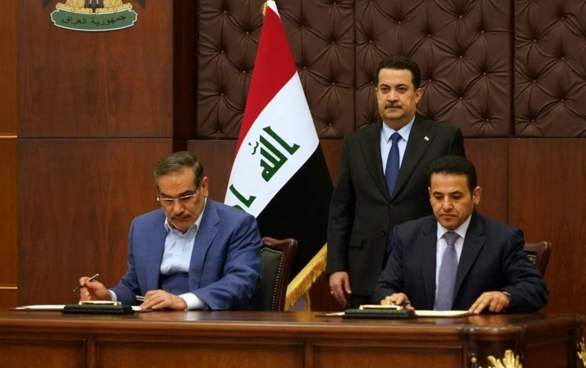 إيران والعراق يوقعان اتفاقا أمنيا.. خلال زيارة شمخاني إلى بغداد