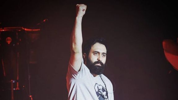 وکیل دادگستری: مهدی یراحی به «تبلیغ علیه نظام» و «تشویق مردم به فساد» متهم شد